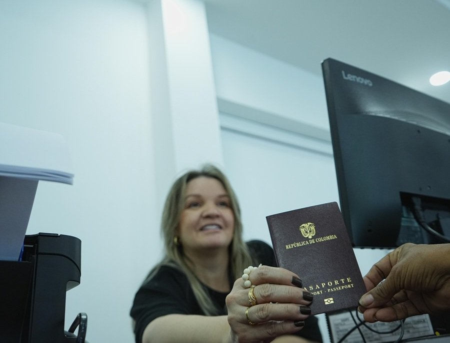 El documento suele estar listo en 24 a 48 horas tras completar el trámite y se entrega en la misma oficina de la Gobernación.