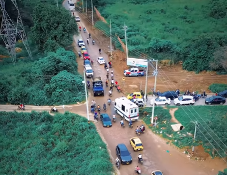 Construcción avenida